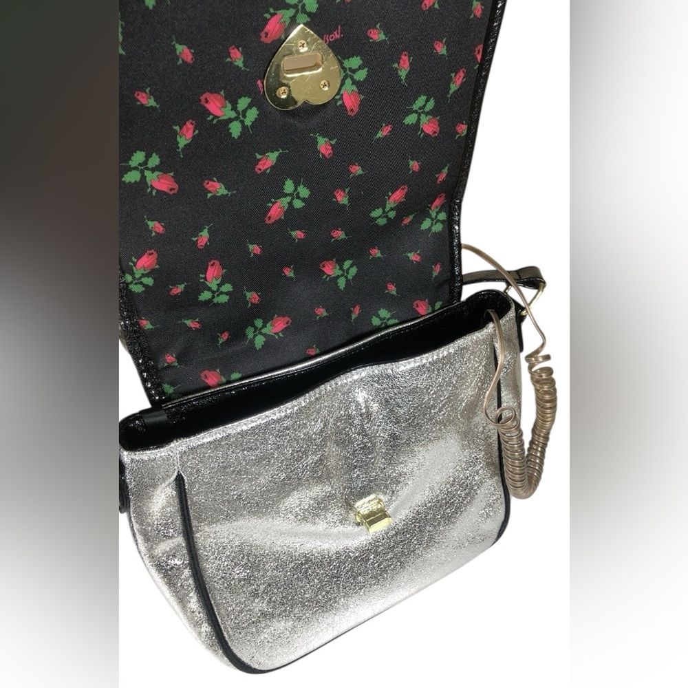 RETRO BETSEY JOHNSON Kitsch Silver Phone Crossbody Bag - Picture 6 of 7